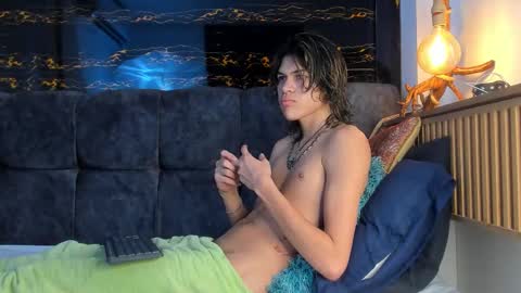 Snapshot of diamond_twink chatting on 10/15/25, 03:39 diamond_twink online show from 10/15/25, 03:39