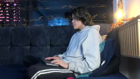 diamond_twink online show from 11/05/25, 04:01