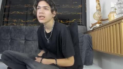 diamond_twink online show from 02/14/26, 03:09