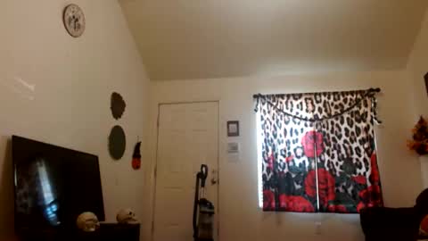 Snapshot of diamondmonroexo chatting on 10/20/25, 05:13 DiamondMonroeXo online show from 10/20/25, 05:13