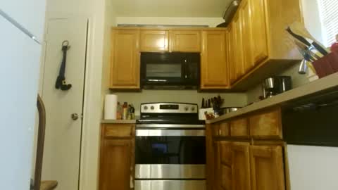 Snapshot of diamondmonroexo chatting on 10/21/25, 05:02 DiamondMonroeXo online show from 10/21/25, 05:02