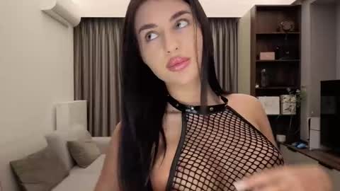 Iris online show from 02/12/26, 08:15