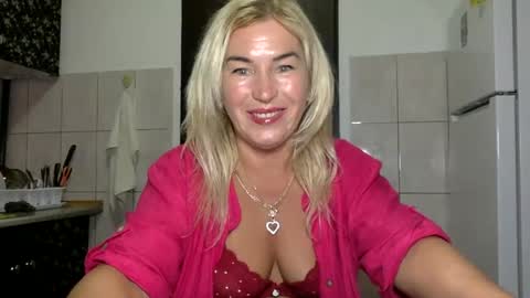 diana583578 online show from 12/04/24, 08:40