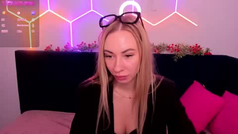 Snapshot of diana_garrett chatting on 01/13/25, 04:50 Diana  online show from 01/13/25, 04:50