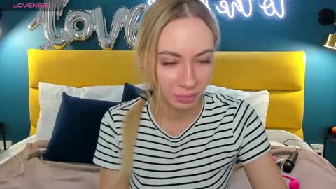 Snapshot of diana_garrett chatting on 03/03/25, 01:42 Diana  online show from 03/03/25, 01:42