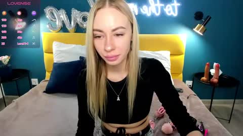 Snapshot of diana_garrett chatting on 03/09/25, 01:35 Diana  online show from 03/09/25, 01:35
