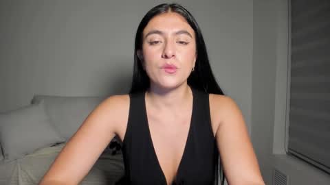 Snapshot of diana_jones_ chatting on 12/20/25, 01:12 POCA online show from 12/20/25, 01:12