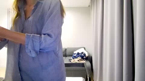 Snapshot of diana_meridor chatting on 12/30/24, 02:09 diana_meridor online show from 12/30/24, 02:09