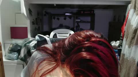 Snapshot of diana_smit_ chatting on 12/20/24, 06:35 diana online show from 12/20/24, 06:35