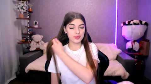 DIANA  online show from 02/17/26, 04:02