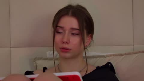 Diana online show from 02/05/25, 01:37