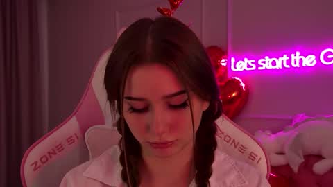 Diana online show from 02/11/25, 09:35