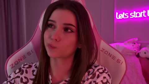 Diana online show from 02/18/25, 03:31