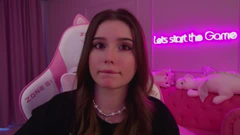 Diana online show from 03/11/25, 04:32