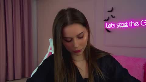 Diana online show from 10/20/25, 06:41