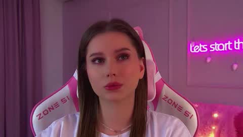 Diana online show from 12/03/25, 06:21