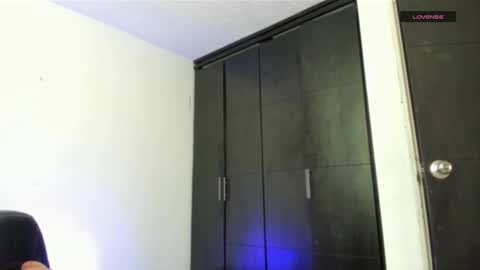 Snapshot of dianadirty1 chatting on 11/19/25, 03:23 dianadirty1 online show from 11/19/25, 03:23