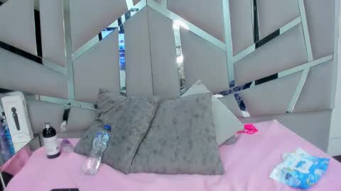 Snapshot of dianarous chatting on 12/04/24, 09:07 dianarous online show from 12/04/24, 09:07