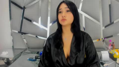 Snapshot of dianarous chatting on 01/11/25, 10:29 dianarous online show from 01/11/25, 10:29