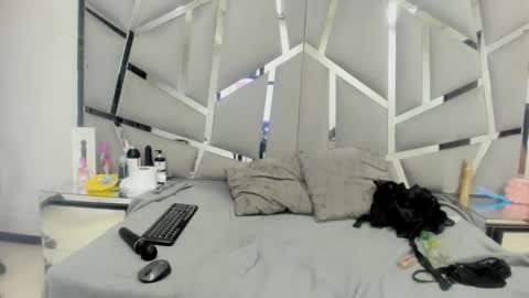 Snapshot of dianarous chatting on 01/15/25, 09:24 dianarous online show from 01/15/25, 09:24