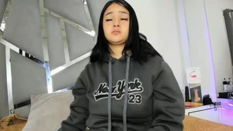 Snapshot of dianarous chatting on 09/29/25, 05:12 dianarous online show from 09/29/25, 05:12