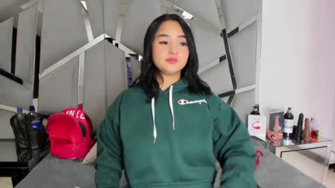 Snapshot of dianarous chatting on 10/09/25, 03:04 dianarous online show from 10/09/25, 03:04