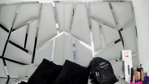 dianarous online show from 02/25/26, 04:11