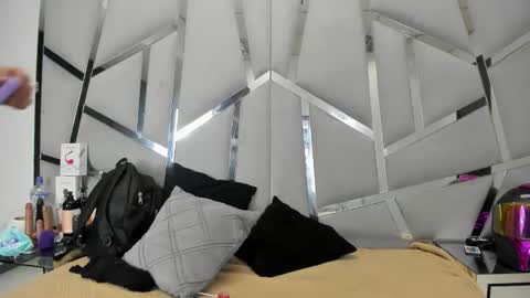 Snapshot of dianarous chatting on 05/24/26, 03:22 dianarous online show from 05/24/26, 03:22