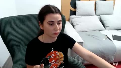 Snapshot of dianasmiey7 chatting on 11/08/25, 08:07 dianasmiey7 online show from 11/08/25, 08:07