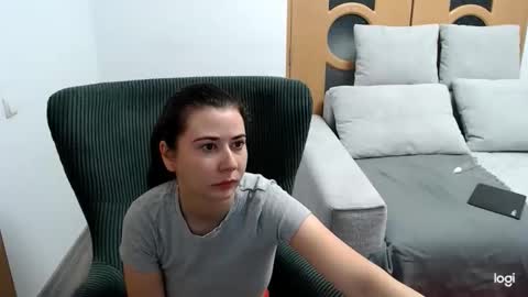 Snapshot of dianasmiey7 chatting on 11/16/25, 08:53 dianasmiey7 online show from 11/16/25, 08:53