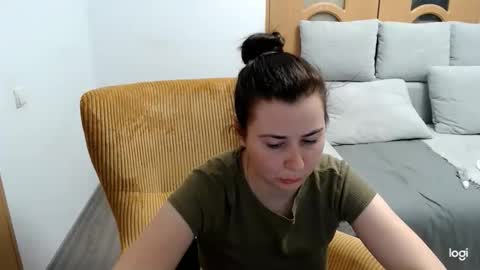 dianasmiey7 online show from 04/15/26, 07:58