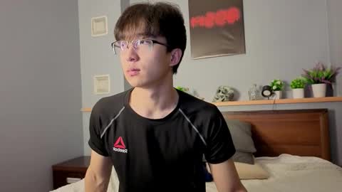 Snapshot of dianinav chatting on 02/13/26, 12:12 Adam online show from 02/13/26, 12:12