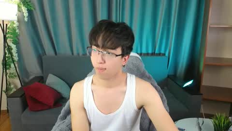 Snapshot of dianinav chatting on 02/19/26, 08:10 Adam online show from 02/19/26, 08:10