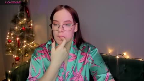 Snapshot of dianne_davis chatting on 12/27/24, 10:55 Dianne online show from 12/27/24, 10:55