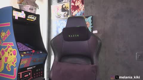 Melania   -    online show from 12/13/25, 08:47