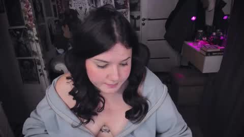 Snapshot of diasporaaa chatting on 11/01/25, 02:46 diasporaaa online show from 11/01/25, 02:46