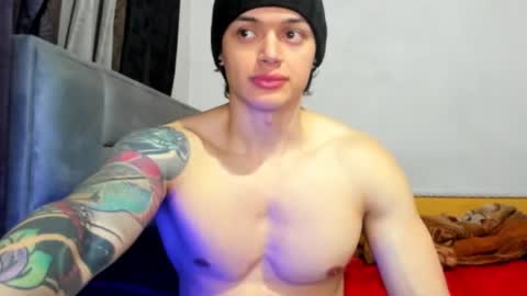 Snapshot of dick_demon_1 chatting on 12/28/24, 07:01 jhon online show from 12/28/24, 07:01