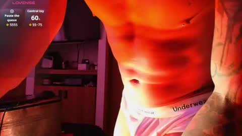 Snapshot of dickdamian_ chatting on 10/17/25, 09:28 Damin online show from 10/17/25, 09:28