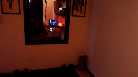 Snapshot of dickdamian_ chatting on 01/17/26, 04:50 Damin online show from 01/17/26, 04:50