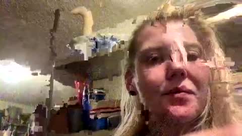 Snapshot of dickeddownsouth chatting on 10/28/25, 09:24 Beau online show from 10/28/25, 09:24