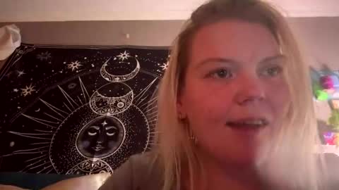 Snapshot of dickeddownsouth chatting on 12/21/25, 05:03 Beau online show from 12/21/25, 05:03