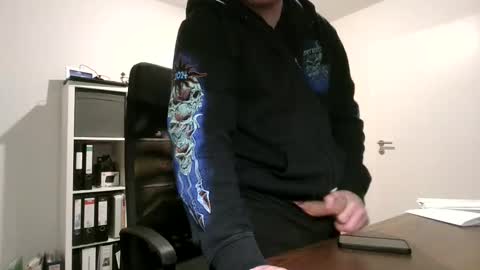 dickeeier96 online show from 02/09/26, 07:07