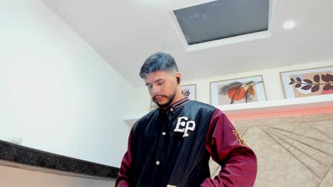 Snapshot of dickgriffith chatting on 02/04/25, 12:00 Dick Griffith online show from 02/04/25, 12:00