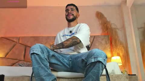 Snapshot of dickgriffith chatting on 09/13/25, 12:05 Dick Griffith online show from 09/13/25, 12:05