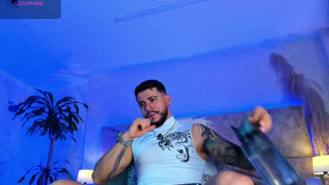 Snapshot of dickgriffith chatting on 10/09/25, 12:58 Dick Griffith online show from 10/09/25, 12:58