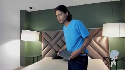 Snapshot of dickie_dicking chatting on 11/25/25, 10:54 dickie_dicking online show from 11/25/25, 10:54