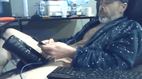 Snapshot of dickrb1984 chatting on 02/22/25, 07:12 dickrb1984 online show from 02/22/25, 07:12