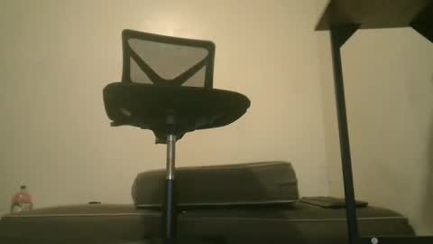 Snapshot of dicktracey007 chatting on 10/30/25, 02:13 dicktracey007 online show from 10/30/25, 02:13