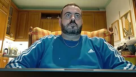 Snapshot of dicktracy_86 chatting on 10/29/25, 06:42 DANI online show from 10/29/25, 06:42