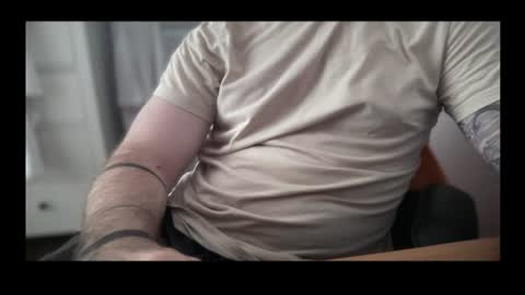 Snapshot of dicky_cage chatting on 06/24/26, 11:42 dicky cage online show from 06/24/26, 11:42